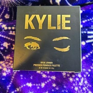 The Sorta Sweet Palette by Kylie Cosmetics